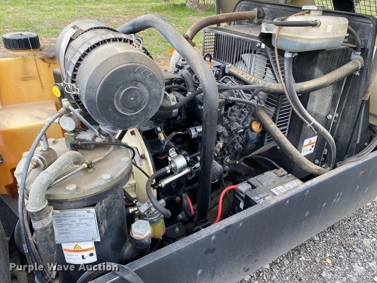 image for item KB9506 2011 Ingersoll Rand P90  air compressor