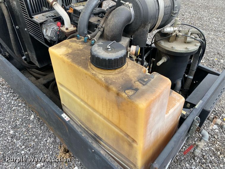 image for item KB9506 2011 Ingersoll Rand P90  air compressor