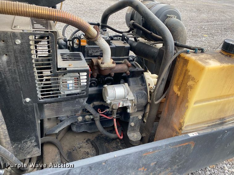 image for item KB9506 2011 Ingersoll Rand P90  air compressor