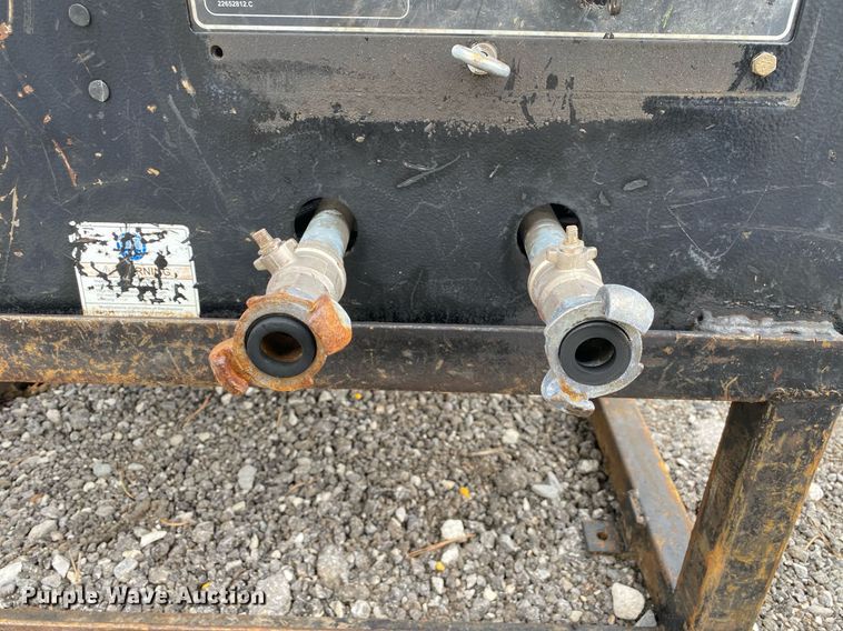 image for item KB9508 2007 Ingersoll Rand P90  air compressor