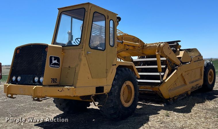 image for item KL9182 1978 John Deere 762  elevating scraper