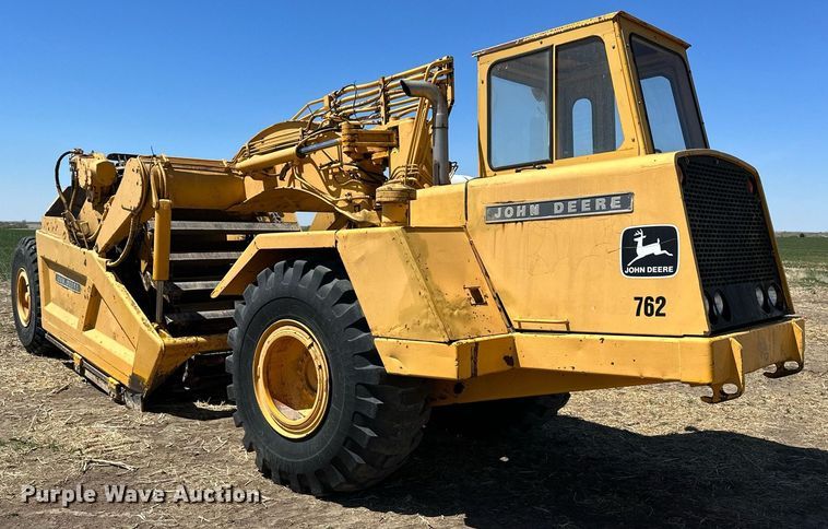 image for item KL9182 1978 John Deere 762  elevating scraper