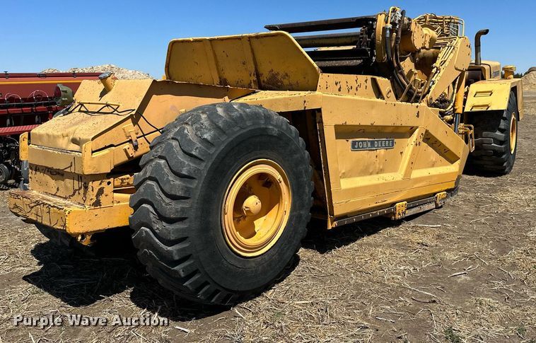 image for item KL9182 1978 John Deere 762  elevating scraper