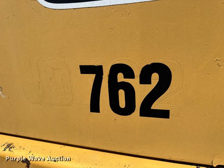 image for item KL9182 1978 John Deere 762  elevating scraper