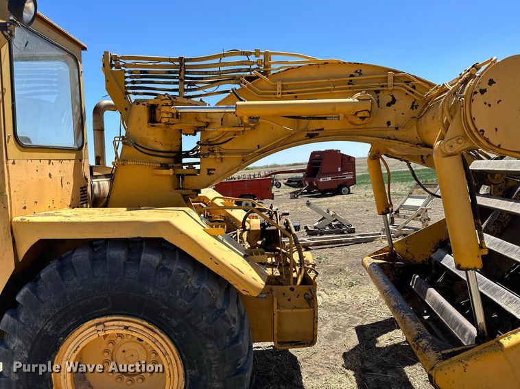 image for item KL9182 1978 John Deere 762  elevating scraper