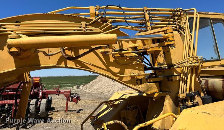 image for item KL9182 1978 John Deere 762  elevating scraper