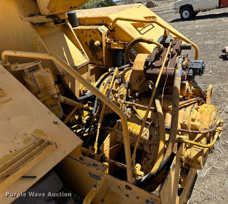 image for item KL9182 1978 John Deere 762  elevating scraper