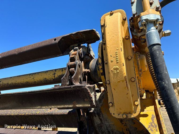 image for item KL9182 1978 John Deere 762  elevating scraper