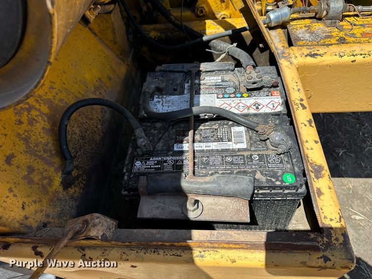 image for item KL9182 1978 John Deere 762  elevating scraper