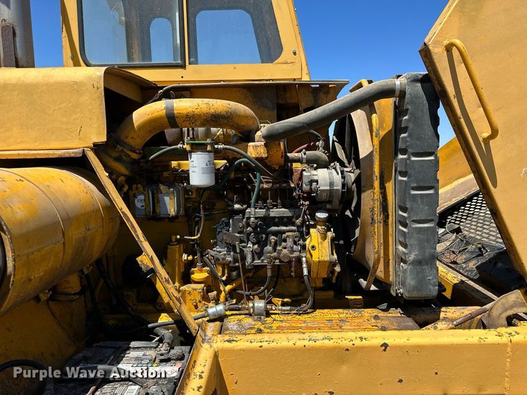 image for item KL9182 1978 John Deere 762  elevating scraper