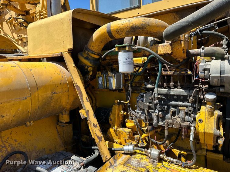 image for item KL9182 1978 John Deere 762  elevating scraper