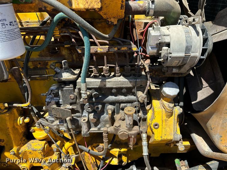 image for item KL9182 1978 John Deere 762  elevating scraper