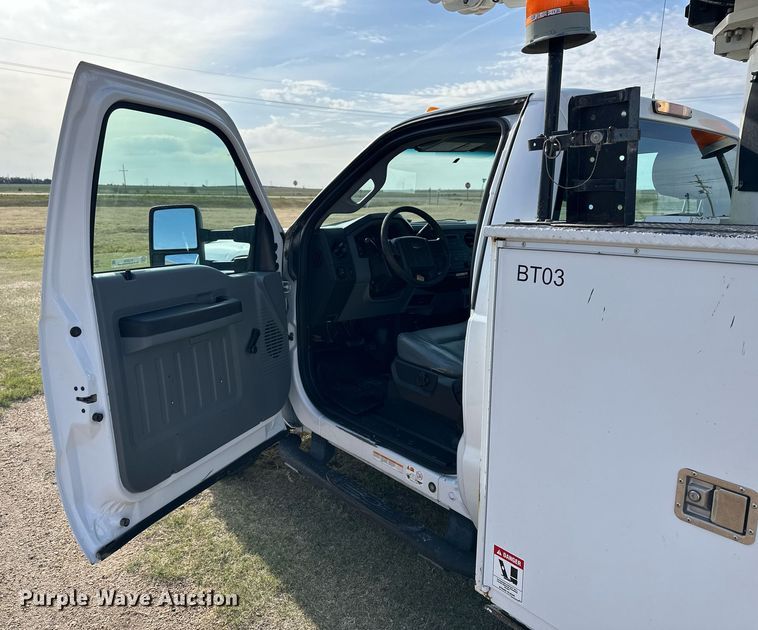 image for item KL9234 2012 Ford F550 Super Duty  bucket truck