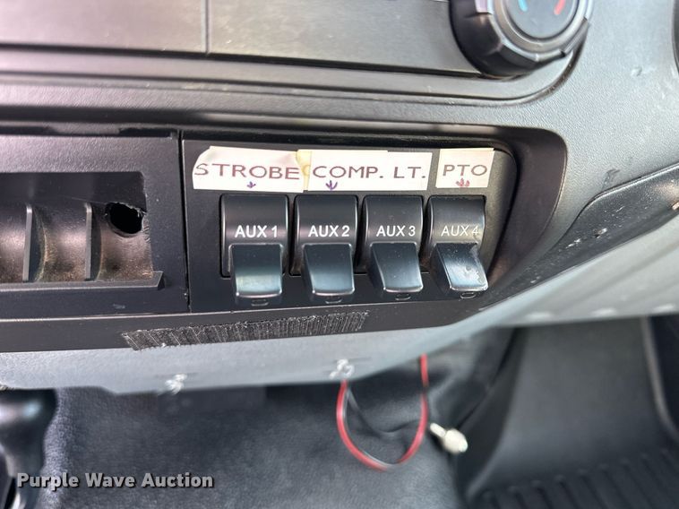 image for item KL9234 2012 Ford F550 Super Duty  bucket truck