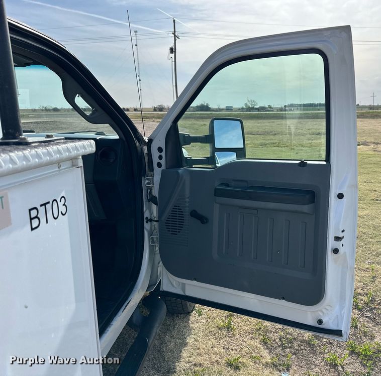 image for item KL9234 2012 Ford F550 Super Duty  bucket truck