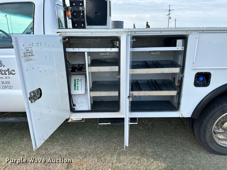 image for item KL9234 2012 Ford F550 Super Duty  bucket truck