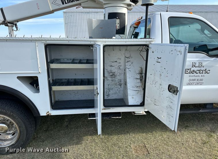 image for item KL9234 2012 Ford F550 Super Duty  bucket truck