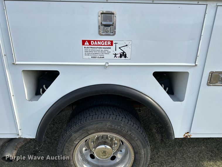 image for item KL9234 2012 Ford F550 Super Duty  bucket truck