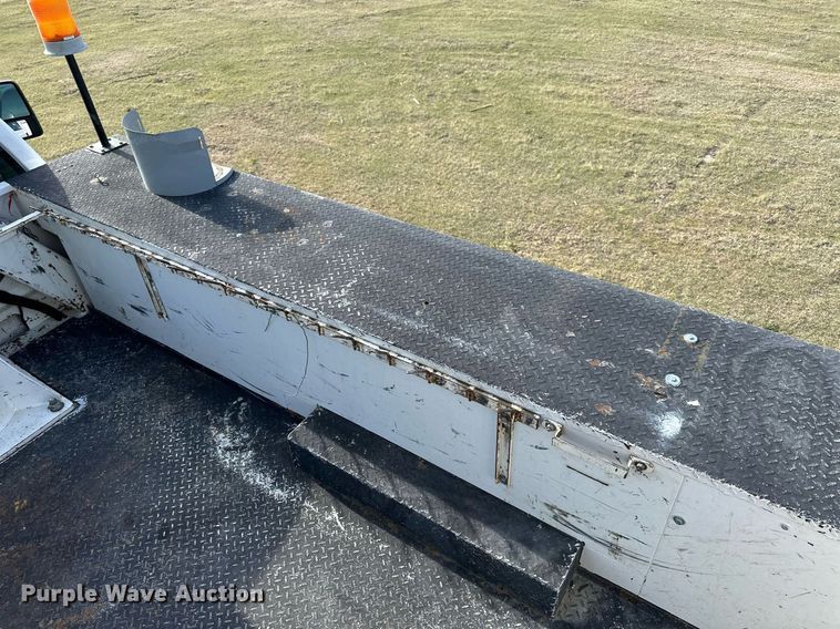 image for item KL9234 2012 Ford F550 Super Duty  bucket truck