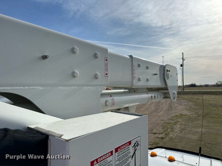 image for item KL9234 2012 Ford F550 Super Duty  bucket truck