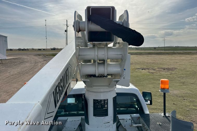 image for item KL9234 2012 Ford F550 Super Duty  bucket truck