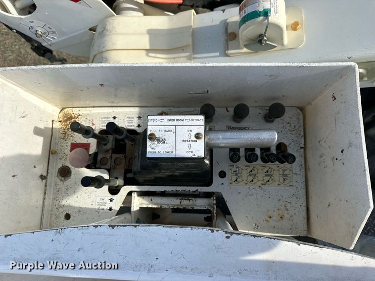 image for item KL9234 2012 Ford F550 Super Duty  bucket truck