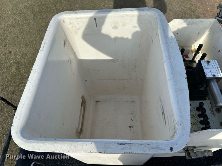 image for item KL9234 2012 Ford F550 Super Duty  bucket truck