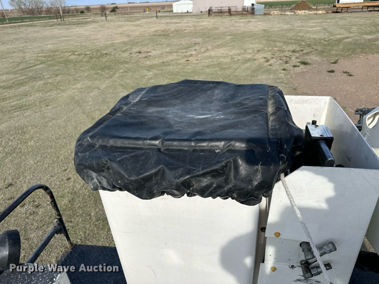 image for item KL9234 2012 Ford F550 Super Duty  bucket truck