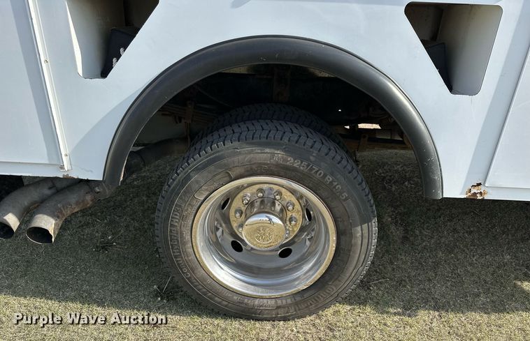 image for item KL9234 2012 Ford F550 Super Duty  bucket truck