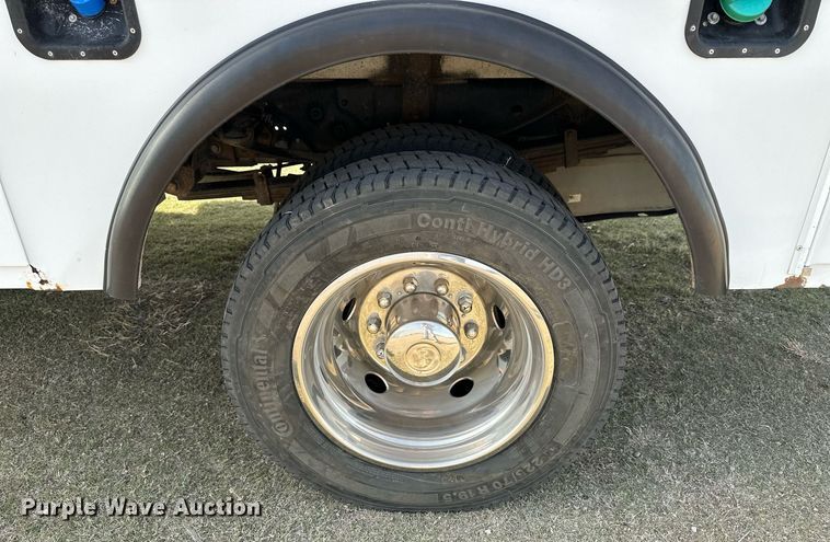 image for item KL9234 2012 Ford F550 Super Duty  bucket truck