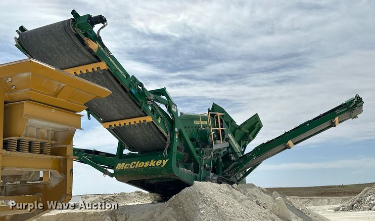 image for item KL9248 2015 McCloskey R105  screening plant