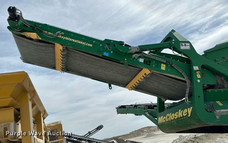 image for item KL9248 2015 McCloskey R105  screening plant