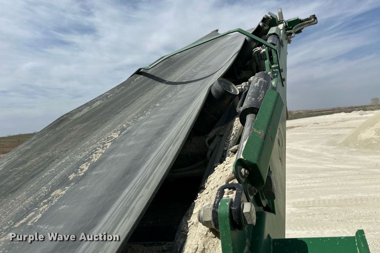 image for item KL9248 2015 McCloskey R105  screening plant