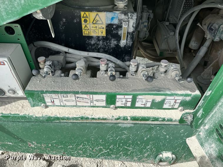 image for item KL9248 2015 McCloskey R105  screening plant