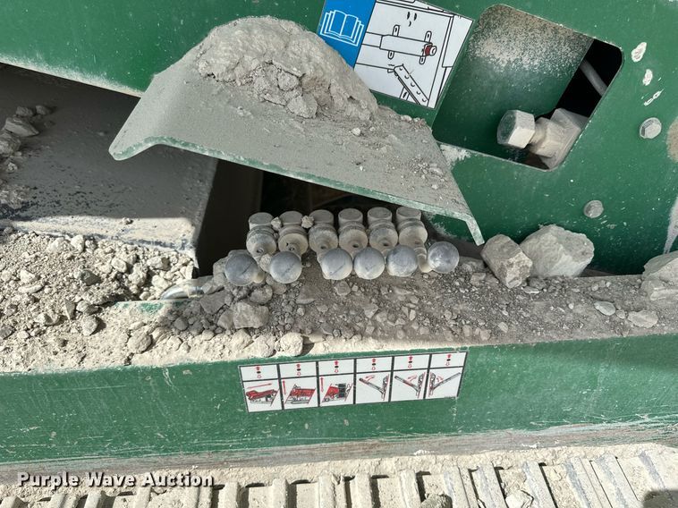 image for item KL9248 2015 McCloskey R105  screening plant