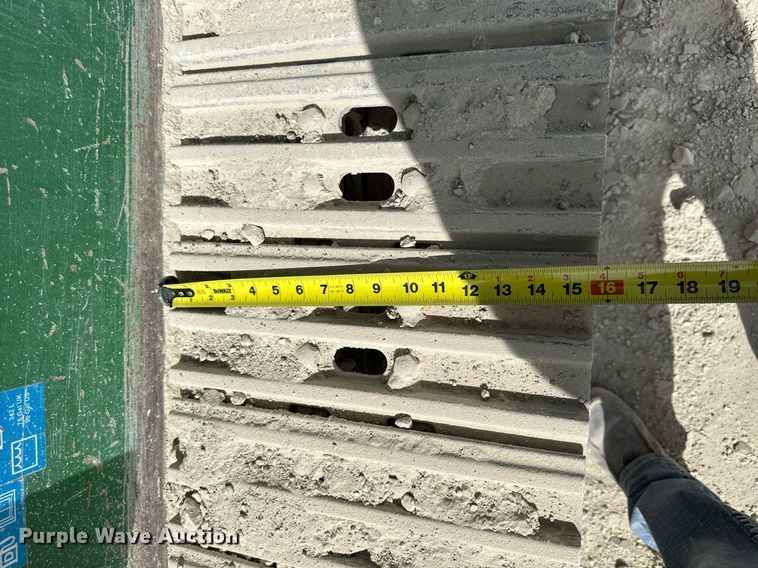 image for item KL9248 2015 McCloskey R105  screening plant