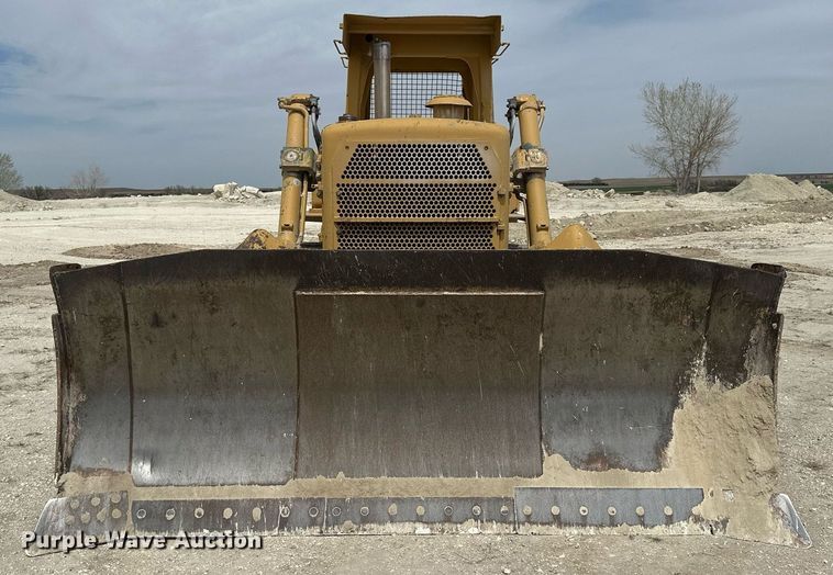 image for item KL9252 1975 Caterpillar D8K  dozer