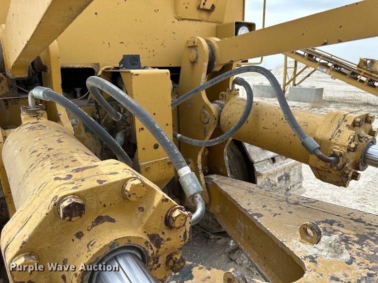 image for item KL9252 1975 Caterpillar D8K  dozer