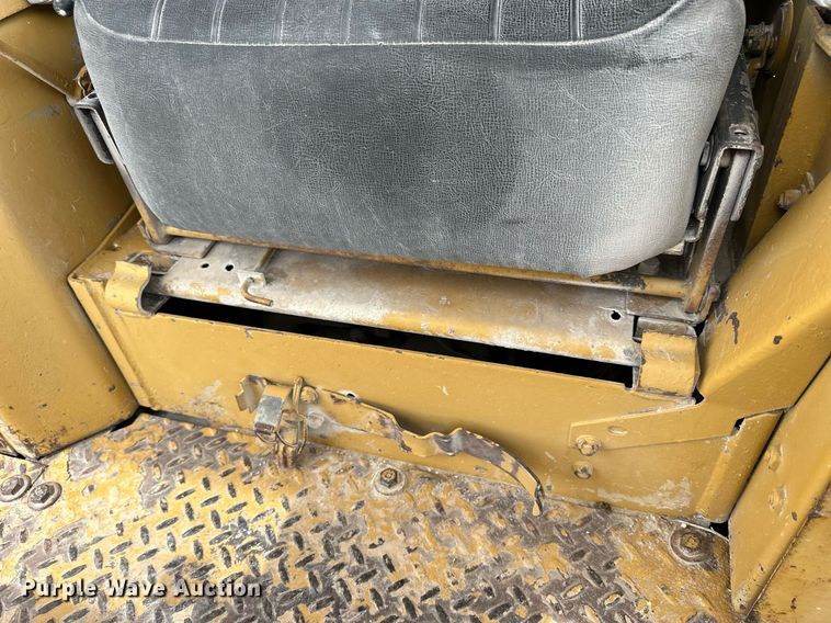 image for item KL9252 1975 Caterpillar D8K  dozer