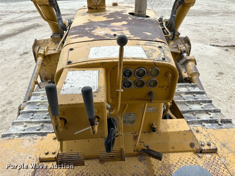 image for item KL9252 1975 Caterpillar D8K  dozer