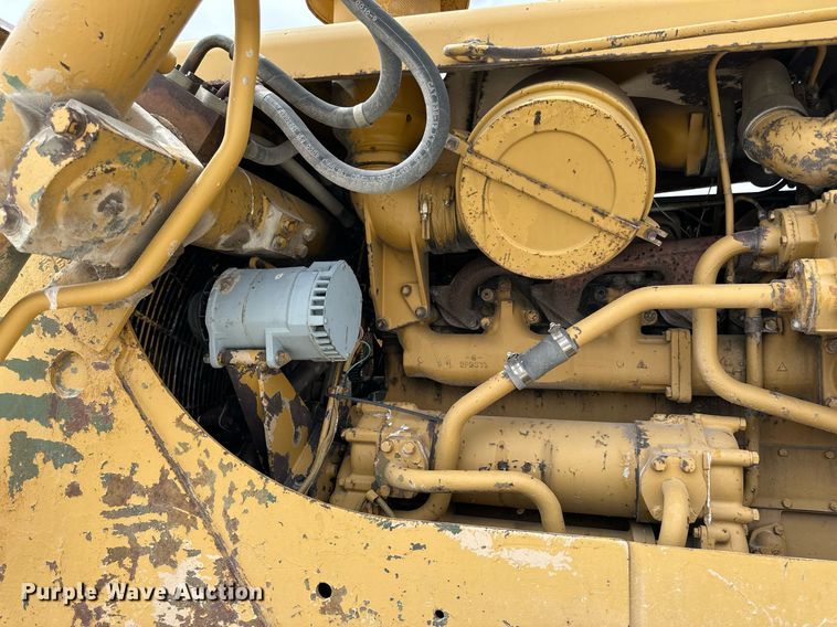 image for item KL9252 1975 Caterpillar D8K  dozer