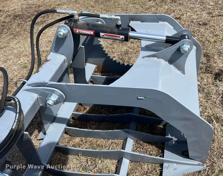 image for item KR9434 Skid steer grapple bucket