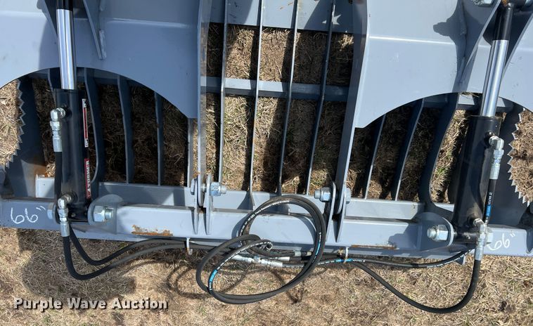 image for item KR9434 Skid steer grapple bucket