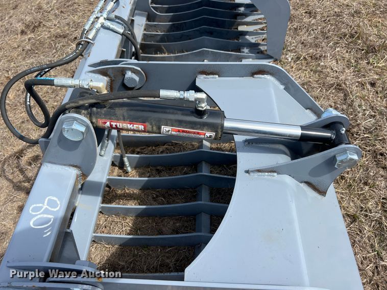 image for item KR9438 Skid steer grapple bucket