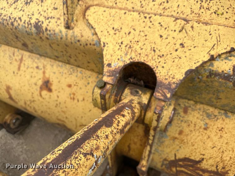 image for item KU9931 1974 Caterpillar 955L  track loader