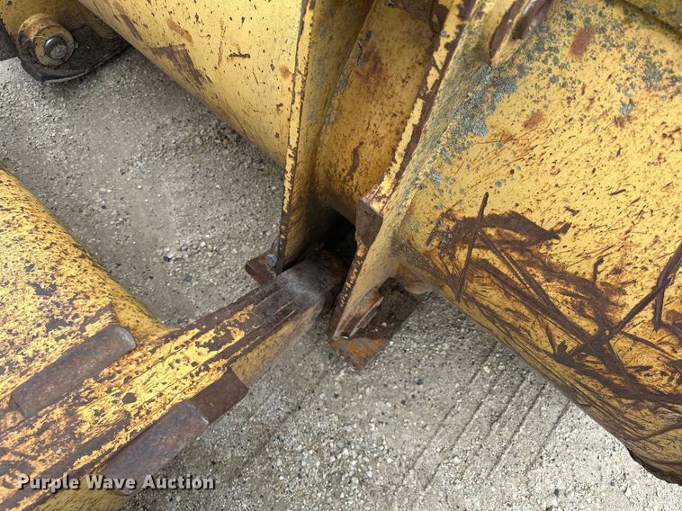 image for item KU9931 1974 Caterpillar 955L  track loader