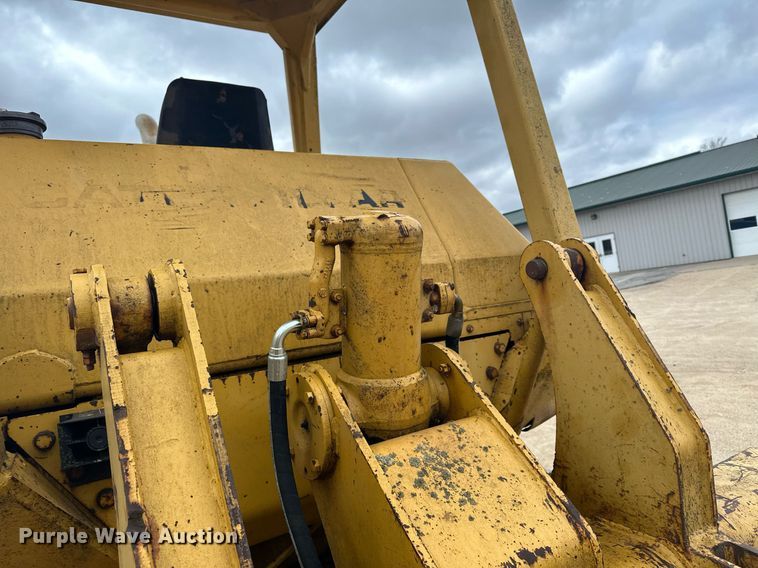image for item KU9931 1974 Caterpillar 955L  track loader