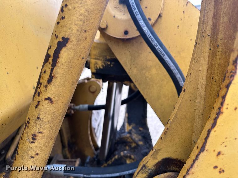 image for item KU9931 1974 Caterpillar 955L  track loader