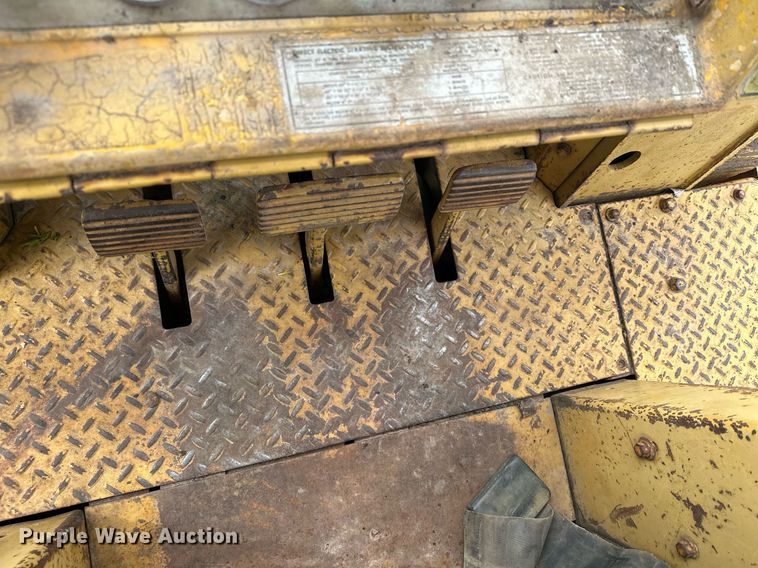 image for item KU9931 1974 Caterpillar 955L  track loader