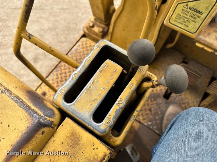 image for item KU9931 1974 Caterpillar 955L  track loader